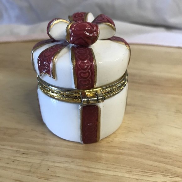 Trinket Box Keepsake Gift Ceramic Hinged - Picture 2 of 10